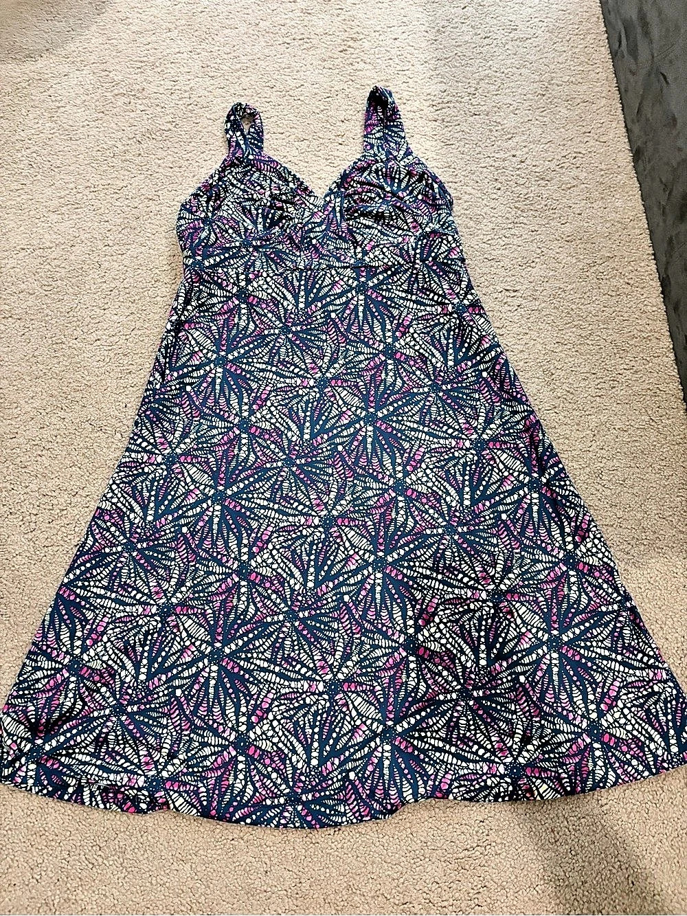Patagonia Dress Women's Abstract Midi Dress Size Medium